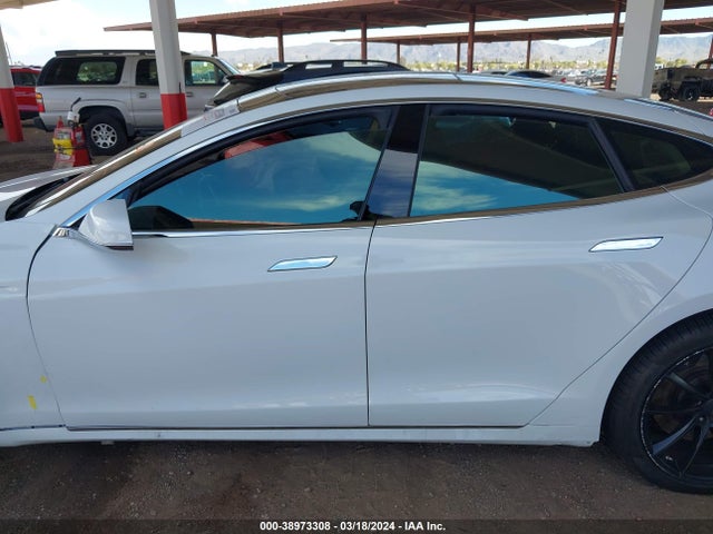 Tesla Model S 60/70/75/85 2016 5YJSA1E12GF148921 Image 14