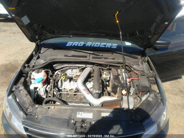 3VWD67AJ9GM265973 Volkswagen Jetta 1.4t Se