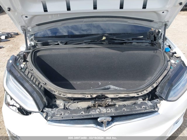 Tesla Model X 60d/70d/75d/90d 2016 5YJXCAE21GF028245 Image 10