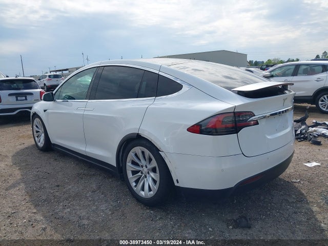 Tesla Model X 60d/70d/75d/90d 2016 5YJXCAE21GF028245 Image 3