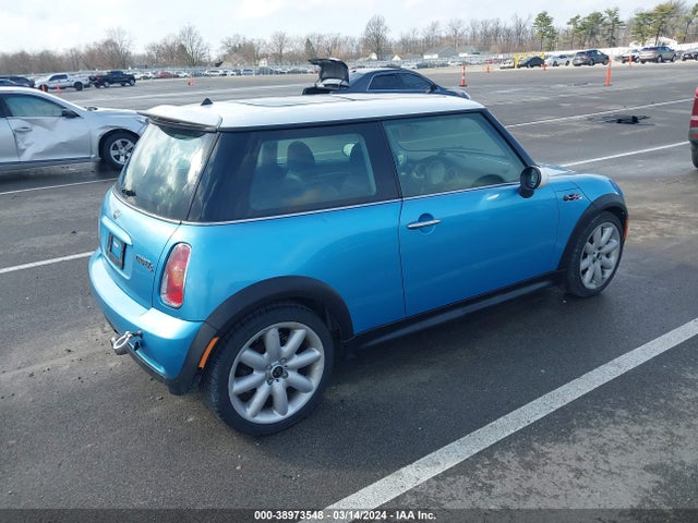 2002 MINI COOPER S WMWRE33482TD53225 Photo 3
