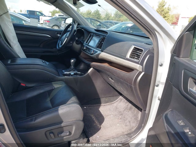 Toyota Highlander Limited Platinum 2017 5TDDZRFH7HS390760 Image 5