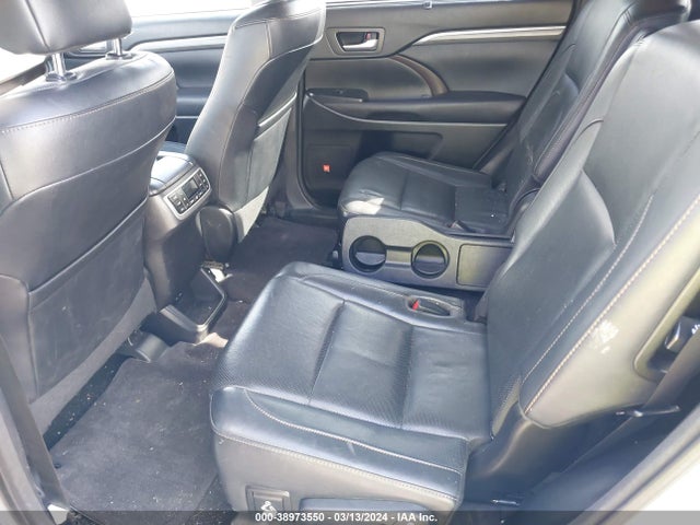 Toyota Highlander Limited Platinum 2017 5TDDZRFH7HS390760 Image 8
