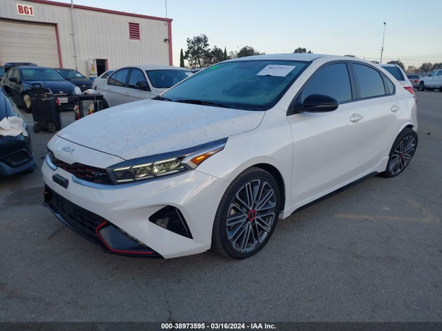 KIA FORTE GT 2023 3KPF44AC1PE583887 Image 2