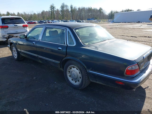 2000 JAGUAR XJ8 SAJDA24C7YLF18913 Photo 2