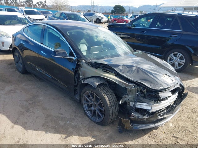 2019 5YJ3E1EA8KF296511 main image