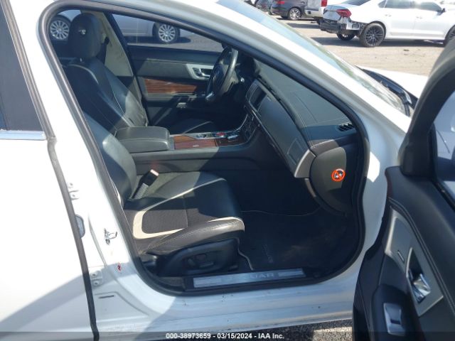 SAJWA0F7XF8U56417 Jaguar Xf 3.0 Portfolio/3.0 Sport