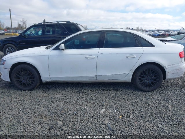 2011 Audi A4 2.0t Premium მანქანა იყიდება აუქციონზე, vin: WAUFFAFLXBA066632, აუქციონის ნომერი: 38973700