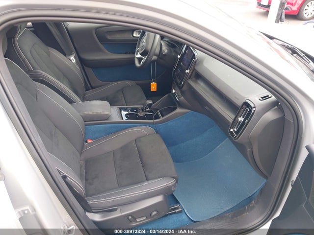 YV4ED3UM8P2950675 Volvo Xc40 Recharge Pure Electric Twin Ultimate