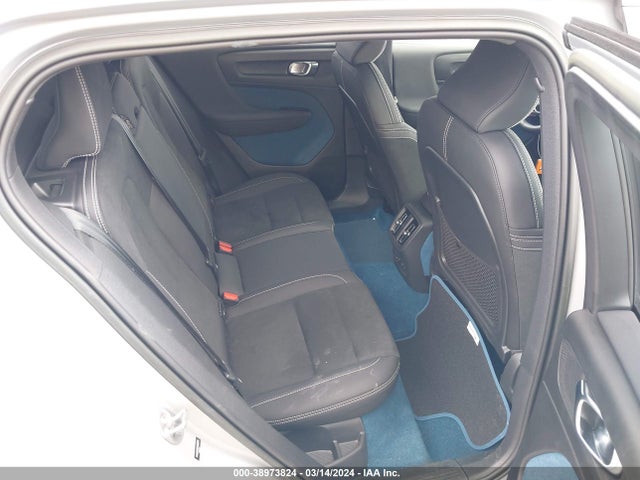 YV4ED3UM8P2950675 Volvo Xc40 Recharge Pure Electric Twin Ultimate