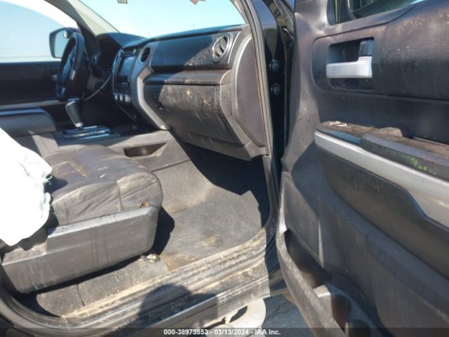 5TFRM5F19FX085946 Toyota Tundra Sr5 4.6l V8