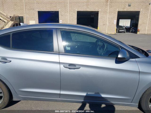 5NPD84LF4HH137698 Hyundai ELANTRA SE