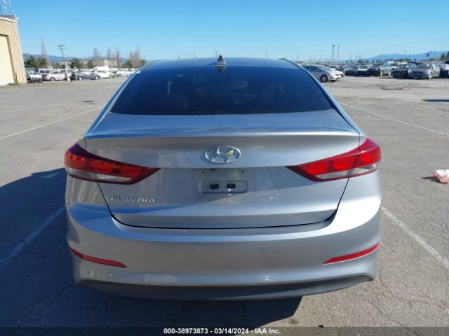 5NPD84LF4HH137698 Hyundai ELANTRA SE