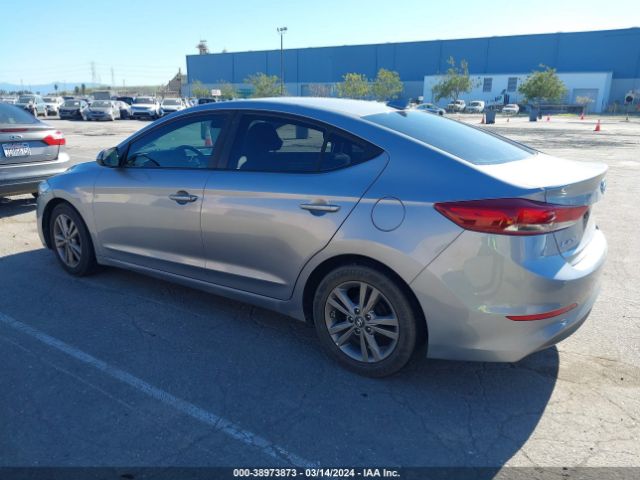 5NPD84LF4HH137698 Hyundai ELANTRA SE