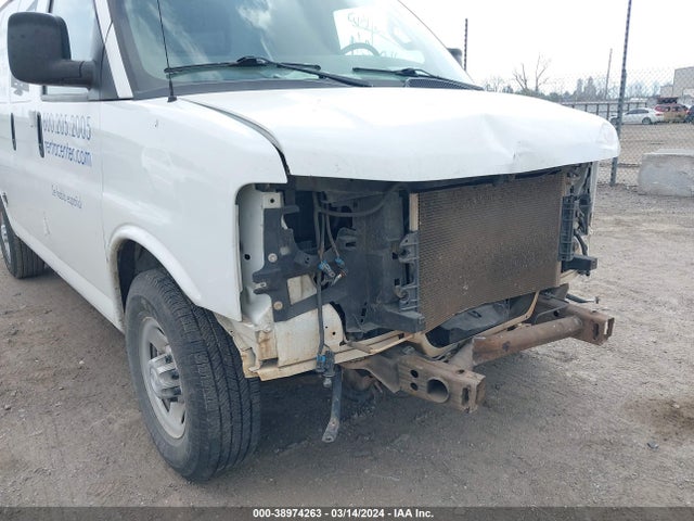 Chevrolet Express 2500 Work Van 2018 1GCWGAFP3J1170655 Image 6