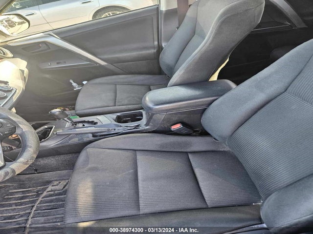 Toyota RAV4 2018 JTMZFREV9JJ169900 Image 5