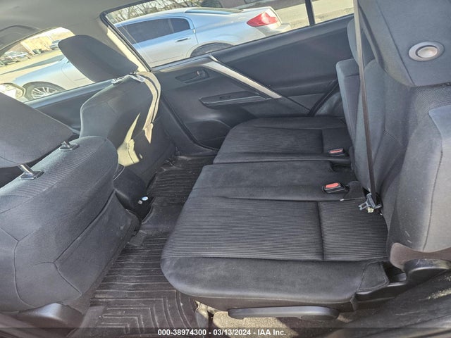 Toyota RAV4 2018 JTMZFREV9JJ169900 Image 8