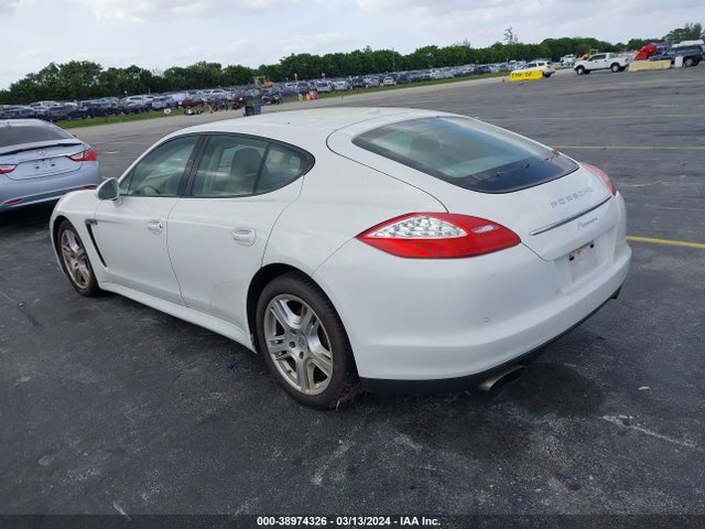 2011 PORSCHE PANAMERA WP0AA2A70BL020825 Photo 2
