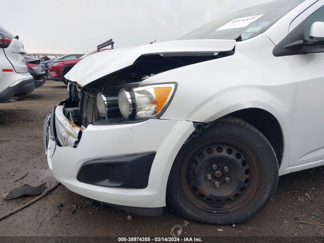 Chevrolet Sonic Ls Auto 2016 1G1JA6SH8G4161568 Image 18