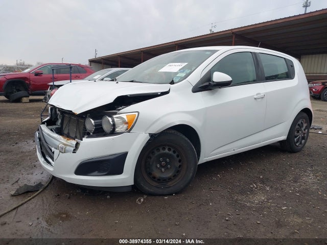 Chevrolet Sonic Ls Auto 2016 1G1JA6SH8G4161568 Image 2