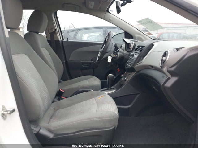 Chevrolet Sonic Ls Auto 2016 1G1JA6SH8G4161568 Image 5