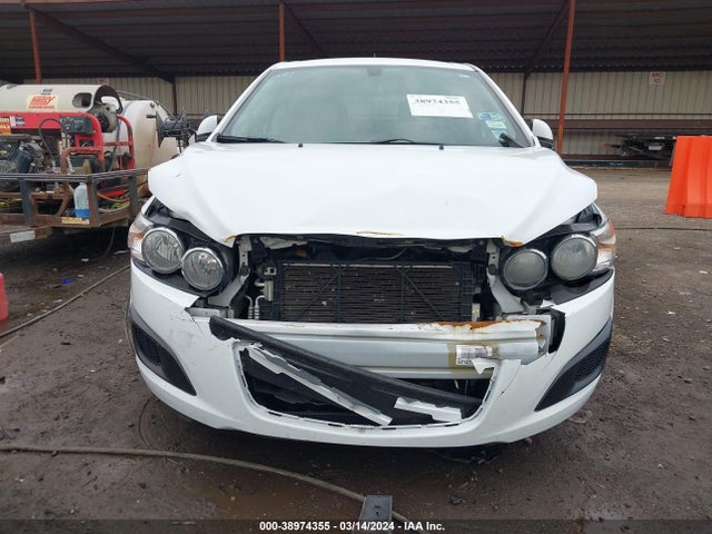 Chevrolet Sonic Ls Auto 2016 1G1JA6SH8G4161568 Image 6