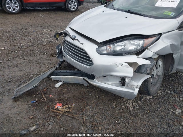 Ford FIESTA SE 2018 3FADP4BJ5JM129012 Image 6