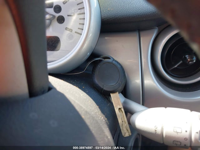 2006 MINI COOPER WMWRC33546TJ77159 Photo 10