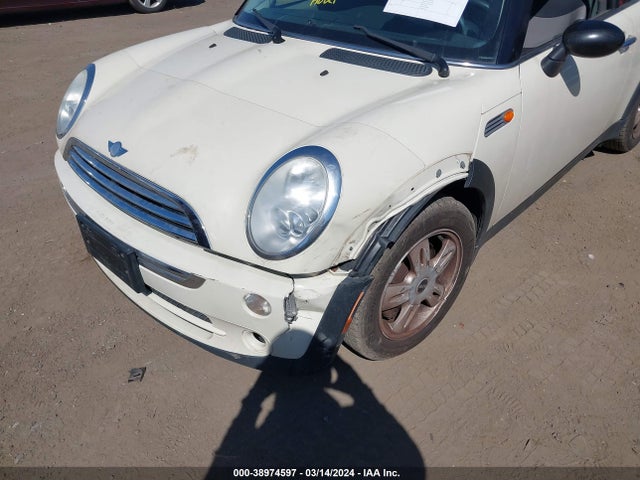 2006 MINI COOPER WMWRC33546TJ77159 Photo 5