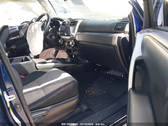 Toyota 4RUNNER SR5 2015 JTEBU5JR1F5233514 Image 5