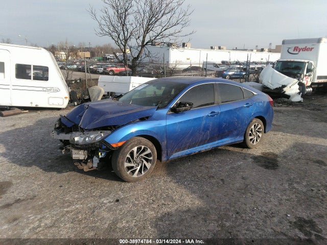 Honda CIVIC EX 2018 2HGFC2F79JH554086 Image 2