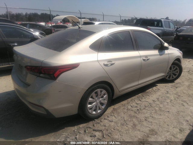 Hyundai ACCENT SE 2018 3KPC24A33JE016323 Image 4