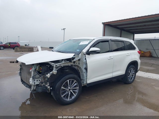 Toyota Highlander Xle 2019 5TDKZRFH4KS558451 Image 18