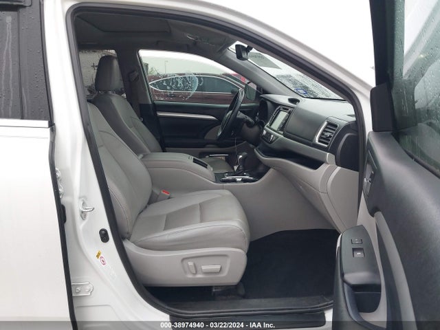 Toyota Highlander Xle 2019 5TDKZRFH4KS558451 Image 5