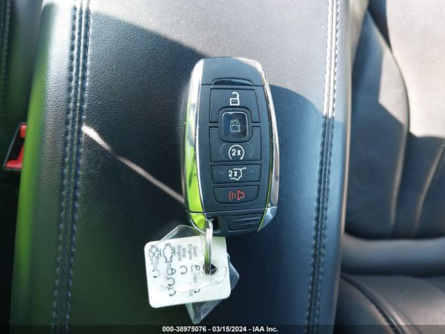 5LMCJ3C95KUL44451 Lincoln Mkc Reserve