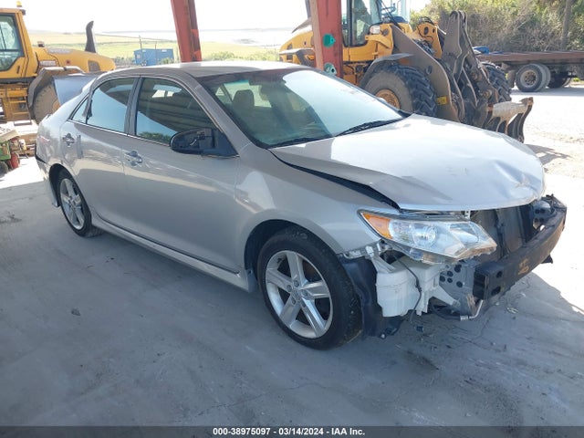 Toyota CAMRY SE 2014 4T1BF1FK2EU828049 zdjęcie główne