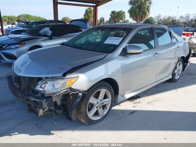 Toyota CAMRY SE 2014 4T1BF1FK2EU828049 Image 2