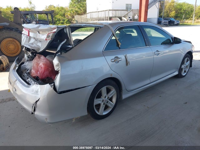 Toyota CAMRY SE 2014 4T1BF1FK2EU828049 Image 4