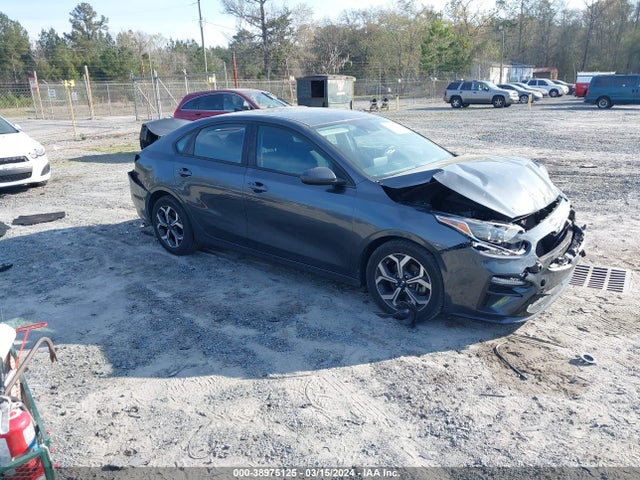 2019 3KPF24AD1KE115231 main image