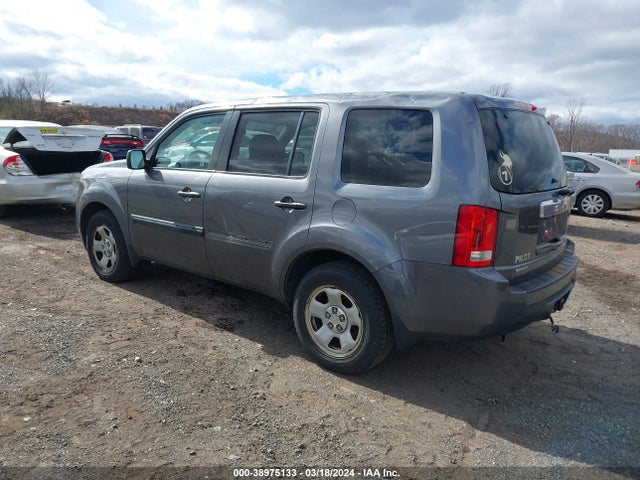 Honda PILOT LX 2015 5FNYF4H22FB011364 Image 3