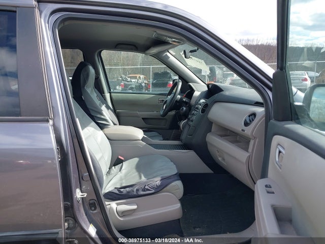 Honda PILOT LX 2015 5FNYF4H22FB011364 Image 5