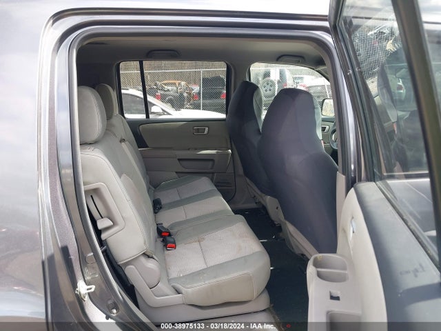 Honda PILOT LX 2015 5FNYF4H22FB011364 Image 8