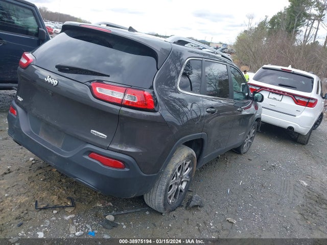 1C4PJLCB1HW603073 Jeep Cherokee Latitude Fwd