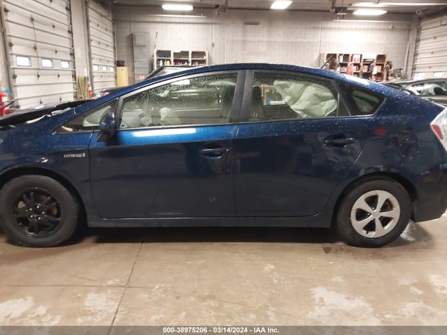 Toyota Prius Three 2015 JTDKN3DU0F1891628 Image 14