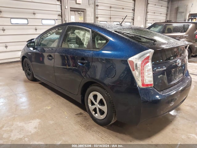 Toyota Prius Three 2015 JTDKN3DU0F1891628 Image 3