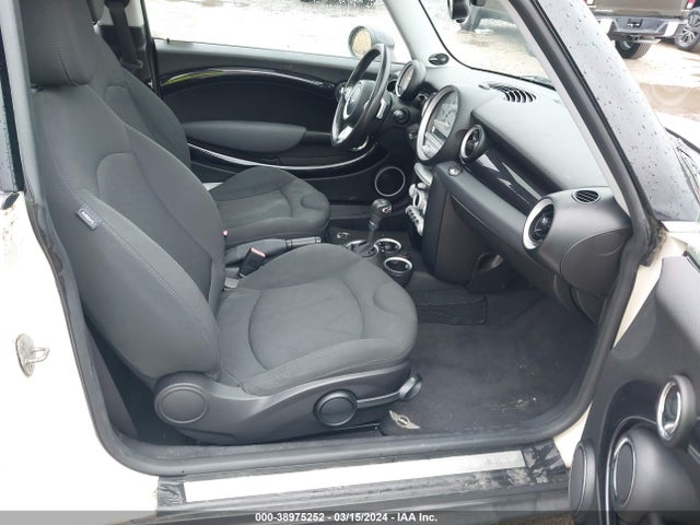 2010 MINI COOPER S WMWMF7C54ATZ70768 Photo 4