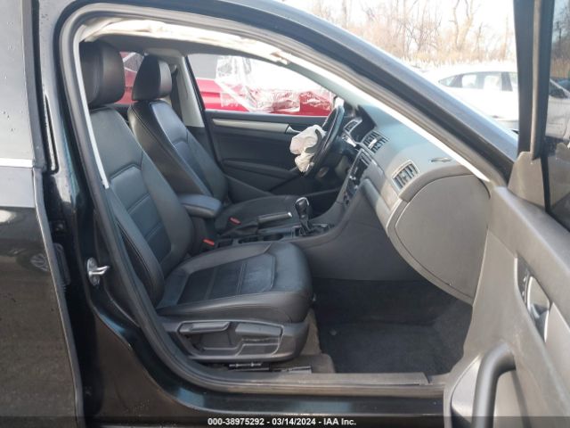 1VWAT7A30FC117269 Volkswagen Passat 1.8t Limited Edition