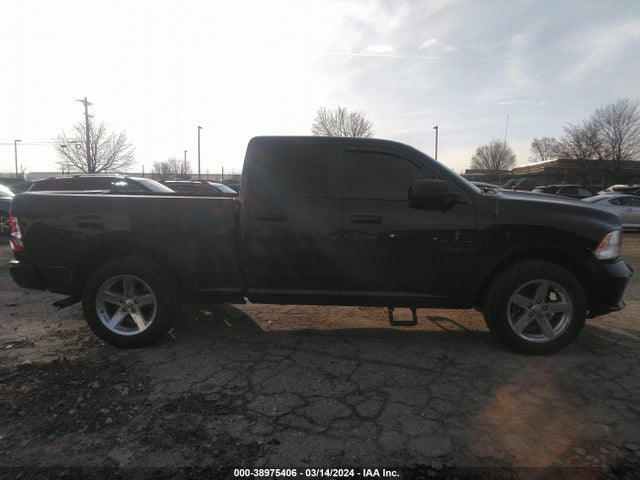 RAM 1500 Express Quad Cab 4x4 6'4 Box 2018 1C6RR7FG8JS216296 Image 14