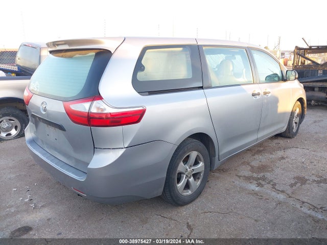 Toyota Sienna L 7 Passenger 2017 5TDZZ3DC1HS821572 Image 4
