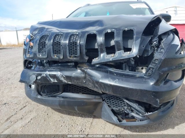 1C4PJMCSXEW321371 Jeep Cherokee Latitude